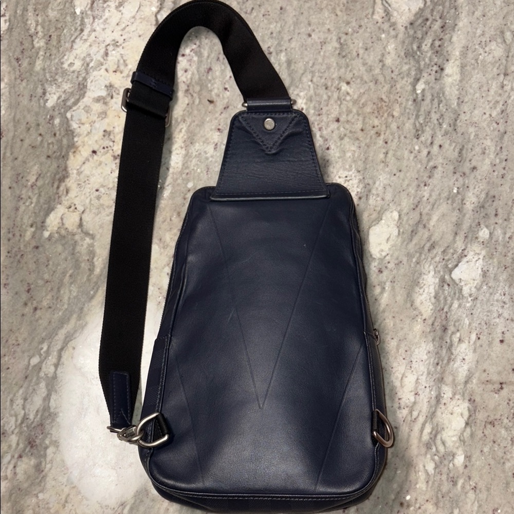 Louis Vuitton’s Damier Cobalt Canvas Unisex - Picture 3 of 8